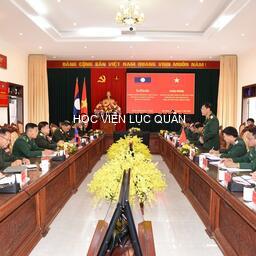 Đoàn công tác Học viện Quốc phòng Cay-sỏn Phôm-vi-hản Cộng hòa dân chủ nhân dân Lào thăm và làm việc tại Học viện Lục quân