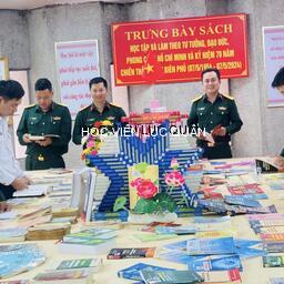 Trưng bày sách chào mừng Ngày Sách và Văn hóa đọc Việt Nam lần thứ 3 năm 2024