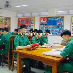 Phát huy tính tích cực, tự giác của hạ sĩ quan, binh sĩ - giải pháp then chốt nâng cao chất lượng quản lý tư tưởng ở đơn vị cơ sở hiện nay