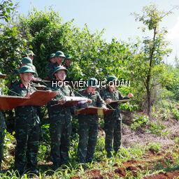 Học viên Hệ Đào tạo Trung, sư đoàn - Học viện Lục quân ra sức học tập, rèn luyện để tiến bộ, trưởng thành