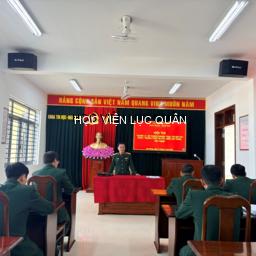 Đoàn kiểm tra Hội thi “Quản lý, sử dụng doanh trại, cơ sở vật chất, trang thiết bị tốt, bền, an toàn, tiết kiệm” của Học viện chấm thi tại Khoa Tin học - Ngoại ngữ