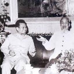 Học viên Lào thi đua học tập chào mừng 136 năm Ngày sinh Chủ tịch Hồ Chí Minh
