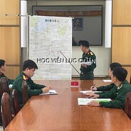 Khoa Thông tin - Tác chiến điện tử tổ chức luyện tập cơ quan thông tin trên bản đồ cho học viên đào tạo chuyên ngành thông tin khoá 29