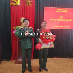 Đảng bộ Khoa Chiến thuật tổ chức trao tặng Huy hiệu 30 năm tuổi Đảng