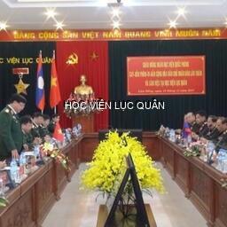 Học viện Lục quân tô thắm truyền thống quân tình nguyện và chuyên gia quân sự Việt Nam giúp Lào
