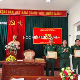 Khoa Quân sự địa phương tổ chức trao thưởng phong trào thi đua quyết thắng năm học 2024-2025