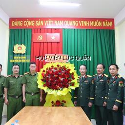 Học viện Lục quân chúc mừng Ngày truyền thống Công an nhân dân Việt Nam