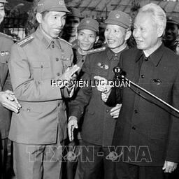 Kỷ niệm 120 năm ngày sinh cố Thủ tướng Phạm Văn Đồng - vận dụng tư tưởng, tấm gương trí tuệ và nhân cách vào sự nghiệp giáo dục - đào tạo tại Học viện Lục quân