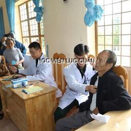 Những “người lính áo trắng” ở Học viện Lục quân - sáng y đức, giỏi y thuật, tận tụy với đơn vị và nhân dân