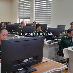 Khoa Chỉ huy - Tham mưu dự giờ và rút kinh nghiệm phương pháp tập bài nâng cao