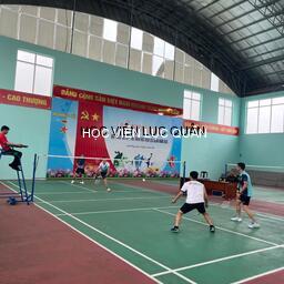 Khoa Quân sự địa phương hăng hái tham gia hoạt động thể dục thể thao chào mừng 80 năm Ngày truyền thống Học viện Lục quân