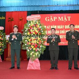 Học viện Lục quân tổ chức gặp mặt kỷ niệm 47 năm ngày Quốc khánh nước Cộng hòa dân chủ nhân dân Lào