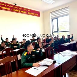 Giảng viên Khoa Tin học - Ngoại ngữ viết tiếp truyền thống 80 năm bằng tri thức số và năng lực hội nhập